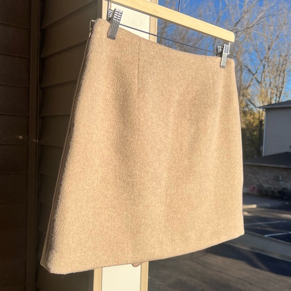 🆕 French Connection Beige Wrap Mini Skirt Asymmetrical Wool-Blend Size M (8) - Picture 8 of 14